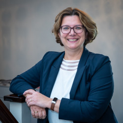 mr. Ellen Willems-Damman